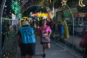 BIB: 9090
                            <button type="button" onclick="openModal(24676722)" class="btn btn-primary btn-sm float-right btn-popup" data-toggle="modal" data-target=".modal-high-quality">
                        <i class="fas fa-shopping-cart"></i> Add to Cart
                    </button>
                                            <button type="button" onclick="isThisMe(24676722, true)" class="btn btn-success btn-sm float-right btn-popup btn-isme hidden" data-toggle="tooltip" data-placement="bottom" title="นี่คือรูปของคุณใช่ไหม คลิกที่นี่เพื่อเอาเข้าอัลบั้ม">
                        <i class="fas fa-plus"></i> Add to album
                    </button>
                    <button type="button" onclick="isThisMe(24676722, false)" class="btn btn-warning btn-sm float-right btn-popup btn-isnotme hidden">
                        <i class="fas fa-ban"></i> Remove from album
                    </button>